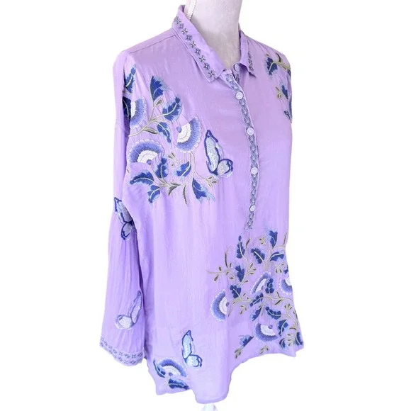 Johnny Was Slim Audrey Tunic Womens Boho M Lavender Embroidered Butterfly Top - Picture 2 of 16